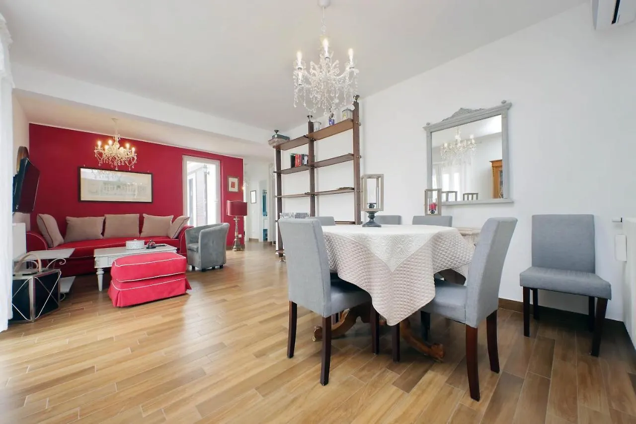 Appartement Ych-Elegante Attico Vicino Marconi à Rome Italie