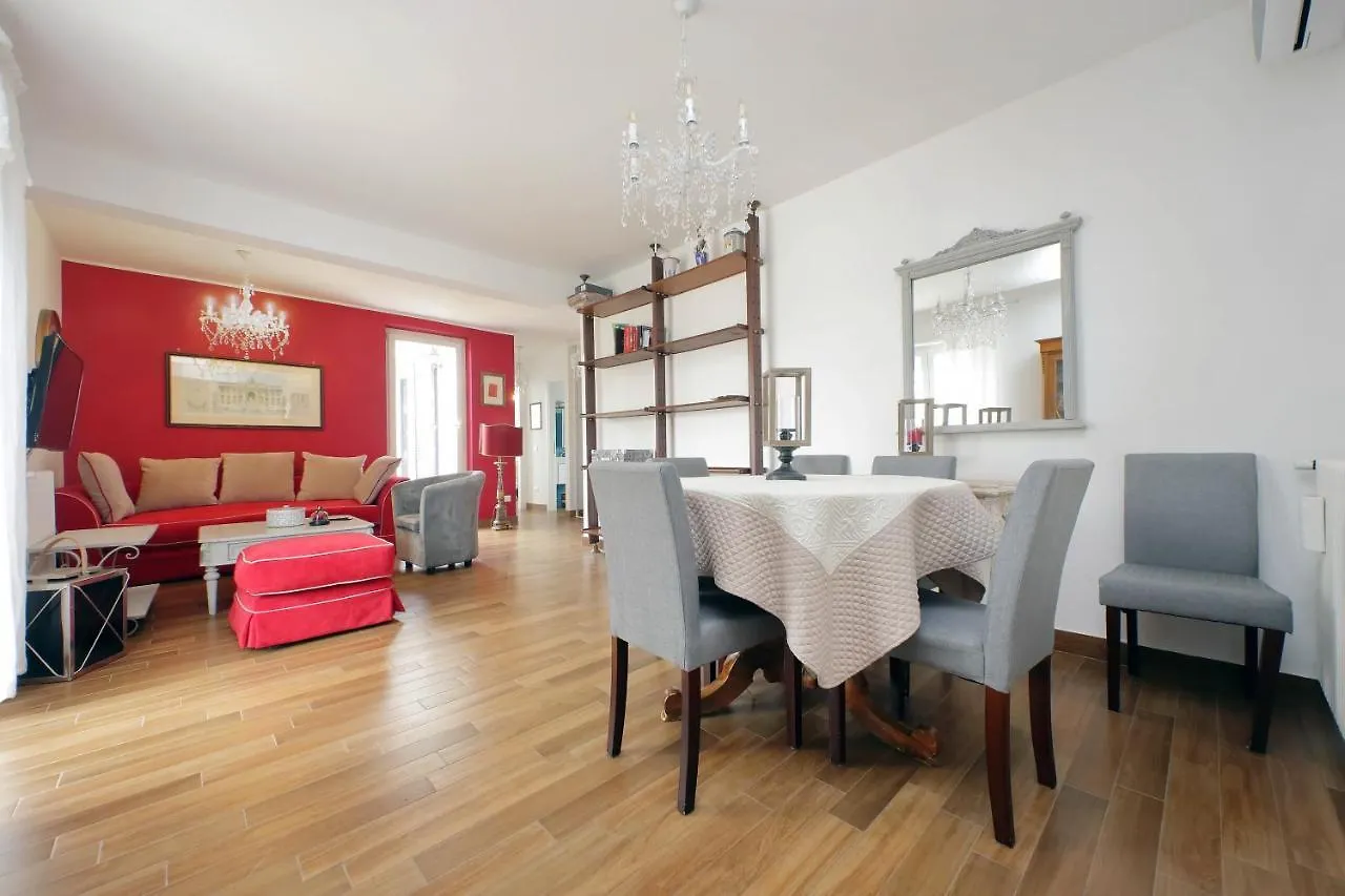 Appartement Ych-Elegante Attico Vicino Marconi à Rome