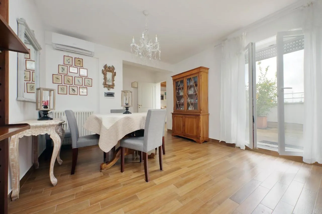 Apartament Ych-Elegante Attico Vicino Marconi Rzym Włochy